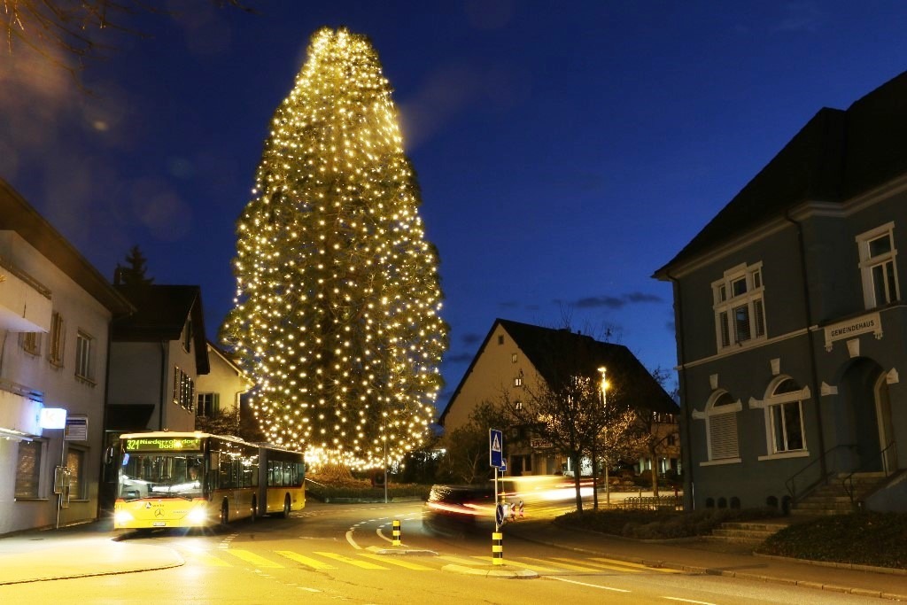 Weissnachtsbaum Oberrohrdorf